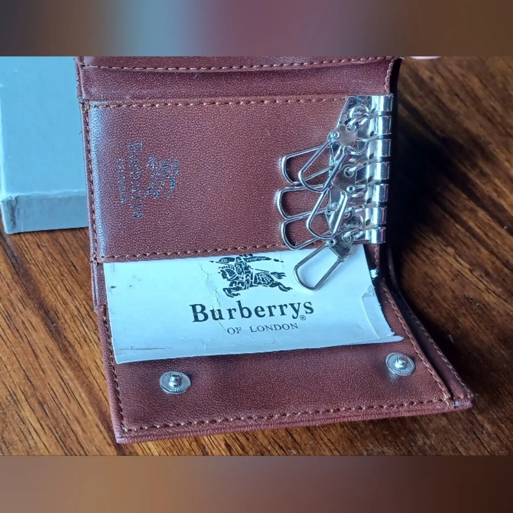 NIB Burberrys Rare Vintage Key Case